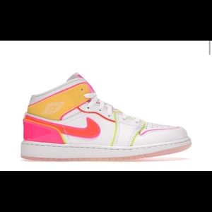 Jordan 1 Mid Edge Glow